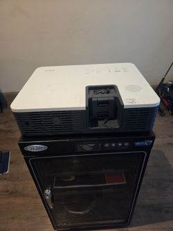 Casio XJ-H2650 Projector $250 OBO