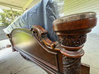 King Bedframe - Headboard and Footboard w/ side panels