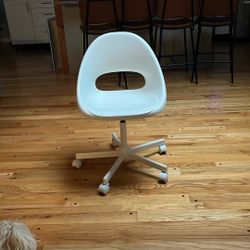 IKEA White Roller Chair 