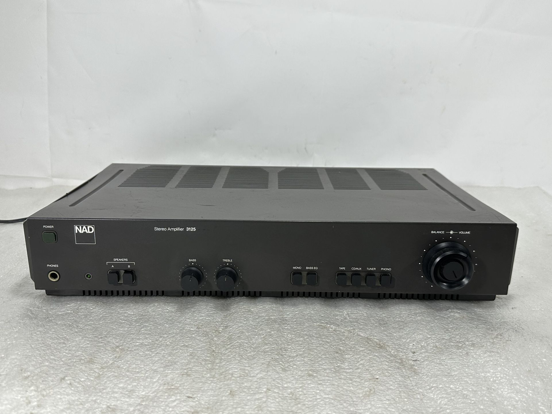 NAD 3125 ~ Integrated Stereo Amplifier Amp ~ Made in Japan ~ READ DESCRIPTION