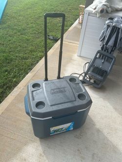 Rolling cooler