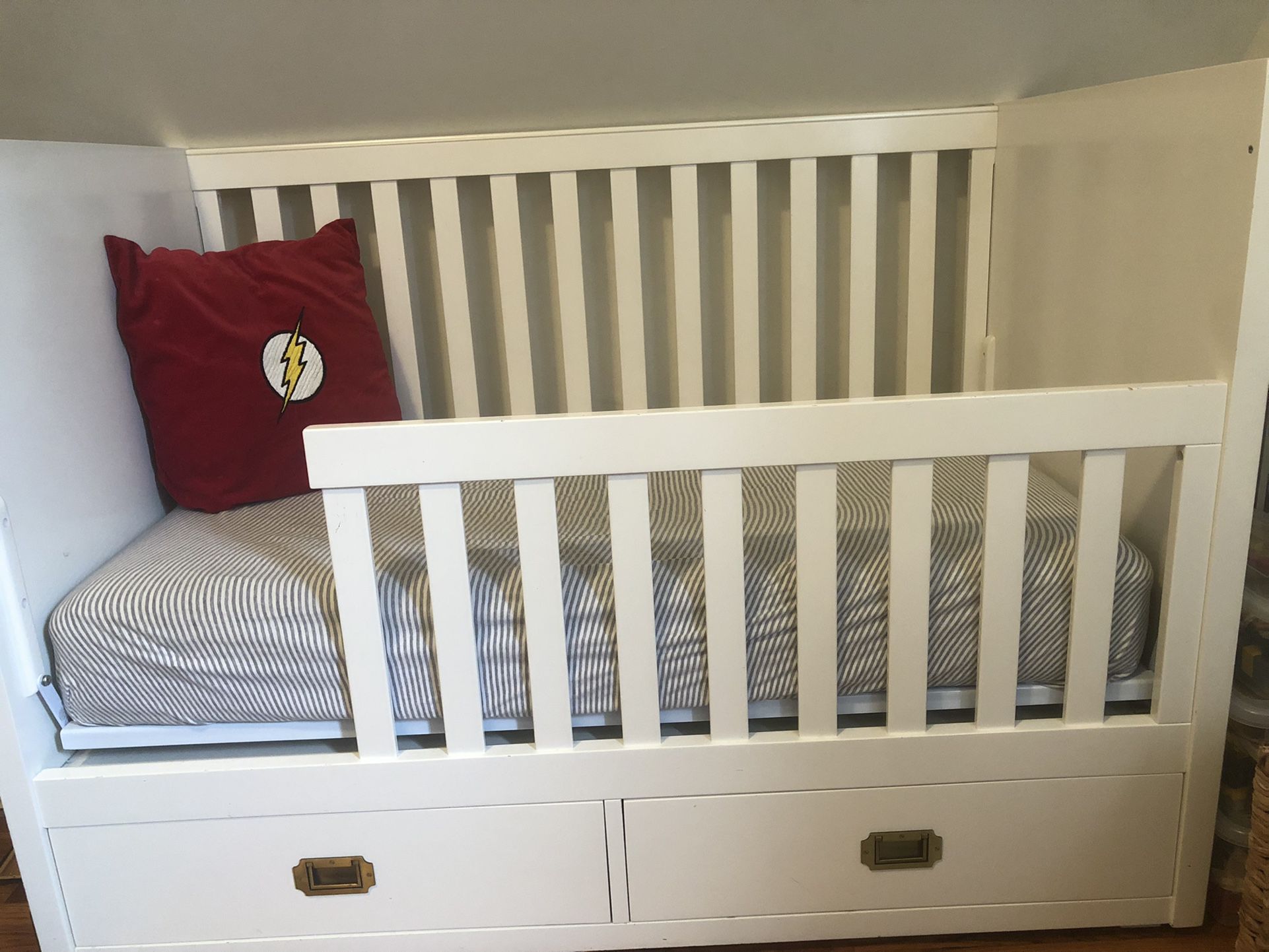 Pottery Barn Gemma Campaign Toddler bed and crib
