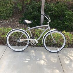 26” Huffy Cranbrook Men’s Light Silver Beach Cruiser 