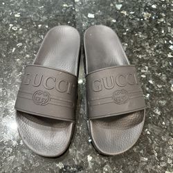 Gucci Flops 