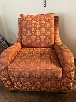 FREE CHAIRS