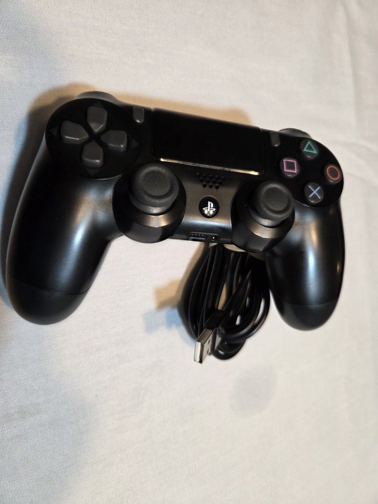 Sony Playstation 4 Dual Shock Controller W Charger