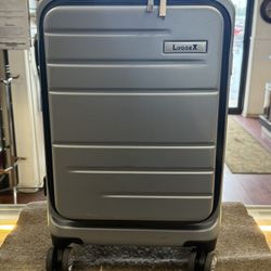 LuggeX 20” Carry On Luggage $25