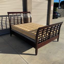 Queen Bed Frame With Mattress 