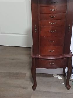 Armoire Maghony Jewelry Box