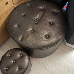 Large Round Storage Ottoman w/ Footstools