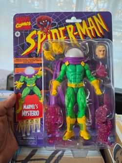 Hasbro Marvel Legends Series Marvel's Mysterio Retro Spider-Man