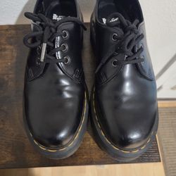 Dr. Martens 