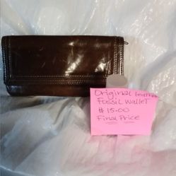 ORIGINAL WOMAN'S FOSSIL LEATHER WALLET