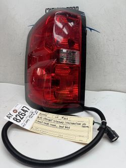 2016 - 2018 - 2019 CHEVROLET SILVERADO 1500 2500 3500 HD LEFT TAIL LIGHT OEM AY82647