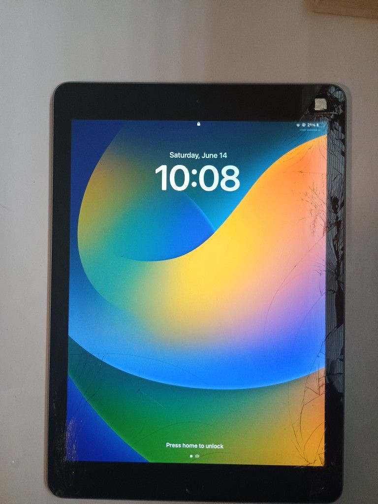iPad 6th Gen