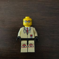 Lego Random Figures 8 PCs.