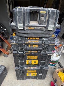 DeWalt ToughSystem 2.0 Stack with Brushless dust collector Vac