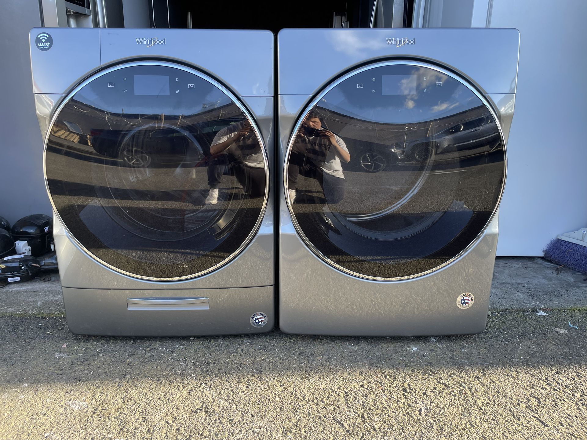 Whirlpool 2019 27 Inch Front Load Washer And Dryer Set 