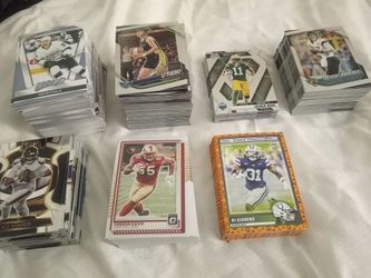 Over 200 Sports Cards WNBA, NFL, NHL