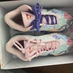 Nike LeBron 19 Low "Monopoly" sneakers- Special Edition 