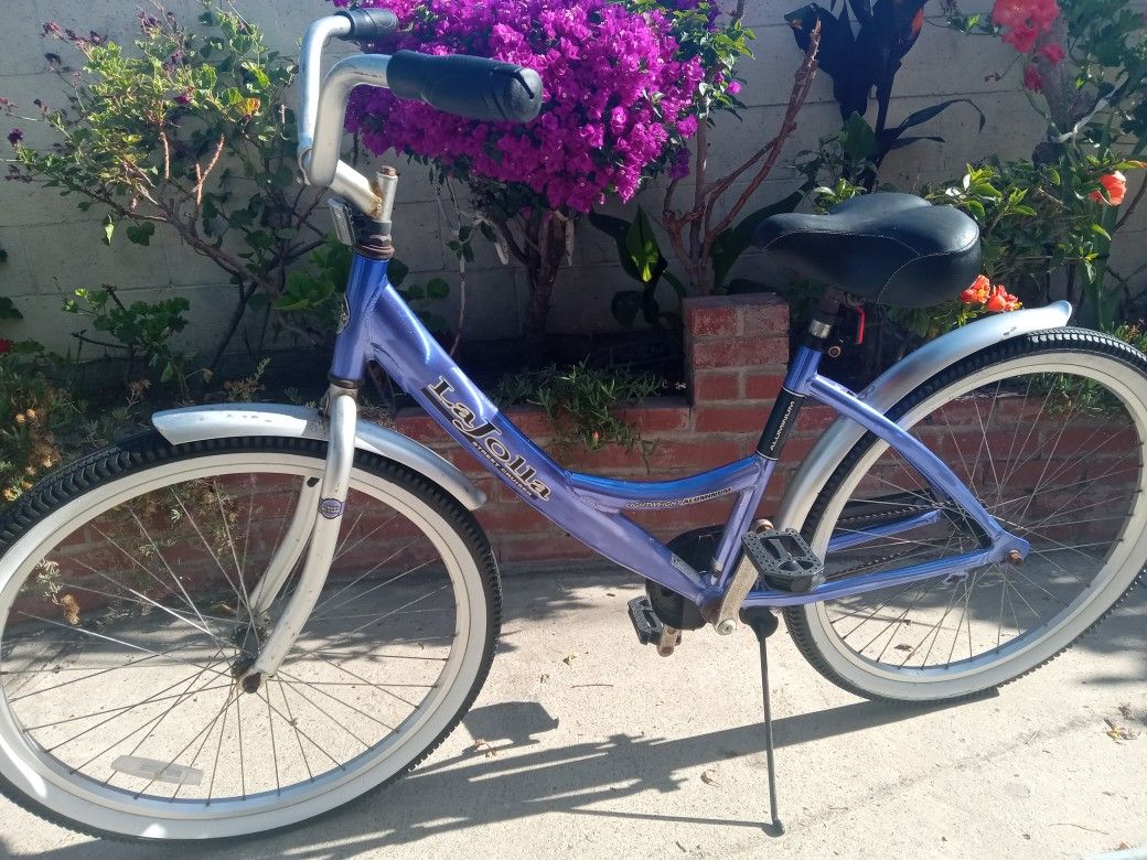 Woman's Beach Cruiser