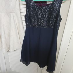 Caren Desiree Company/CDC Blue with silver lace on top Size 10 short evening or party dress