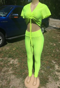 New 2 pc. Stretch outfit one size fits most has m/l on tag