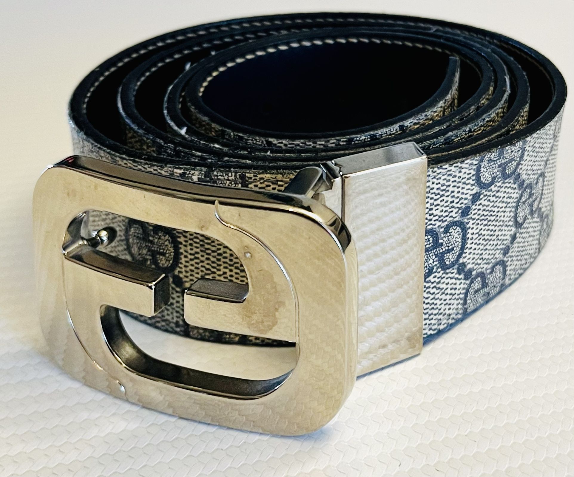 Gucci Men’s Reversible Monogram Belt