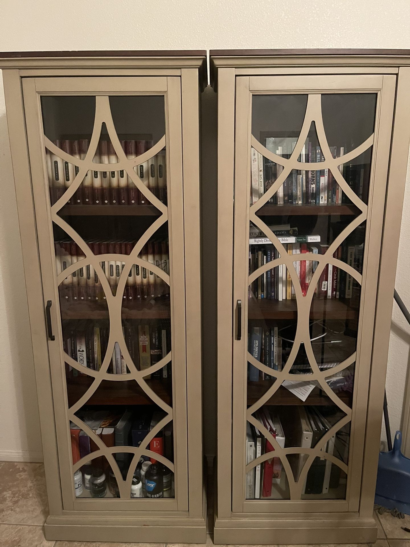 Bookshelves: 2 Beautiful Bookshelves