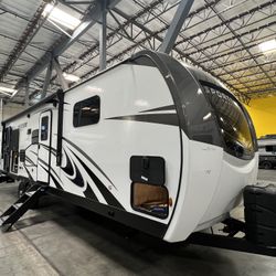 RV 36 Feet ! (Cafe lounge) 