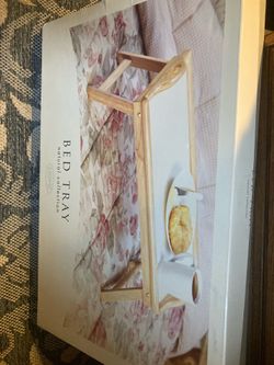 Bed table