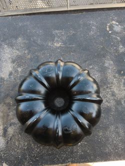 Vintage Nortic Ware Bundt Pan