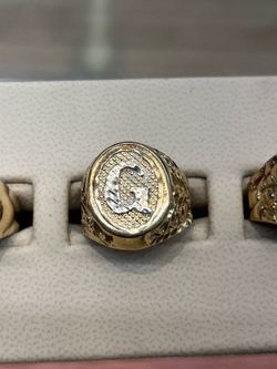 Men’s Initial Ring 14k