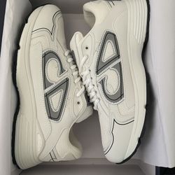 Dior B30 Throw Offer 