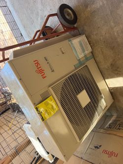 Fujitsu Condenser & indoor duct unit