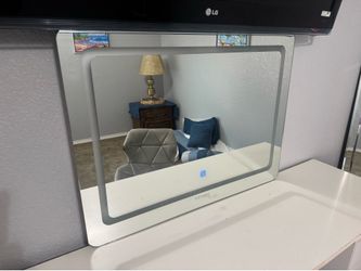 Touchscreen Multi-tone LED vanity Mirror
