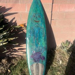 Surf board 