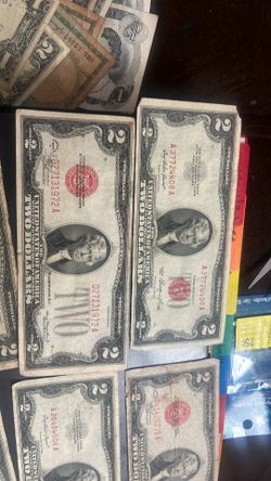series 1928 two “G” 1926. .”D 2 dollar red certificate bank notes