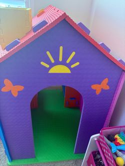 Kids playhouse