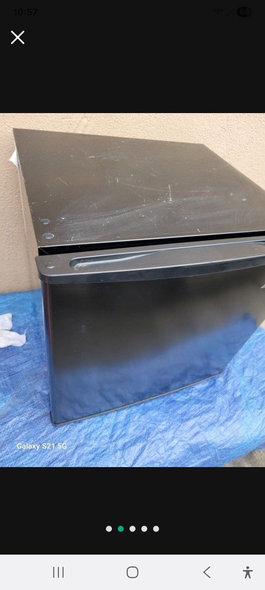 Mini Fridge Working Good