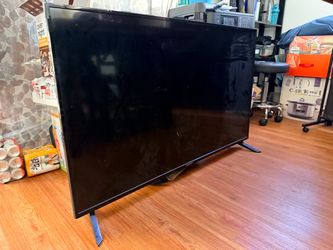 44” FLAT SCREEN TV