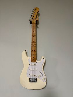 Squier Mini Stratocaster Limited-Edition Guitar