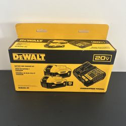 $140 NEW Dewalt Battery Starter Kit (2x 5.0Ah batteries + 1x charger 4 amp) 20-Volt 