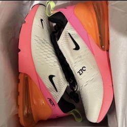 Never Worn Women’s 7 Nike