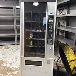 Coke machine and vending machine combo