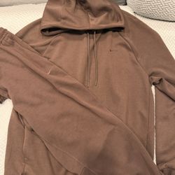 Size Large Brown Nike Set 