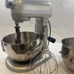Kitchen Aid Stand Mixer + Extra Bowl ($450)