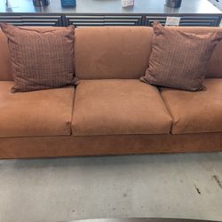 Sofa/Couch 