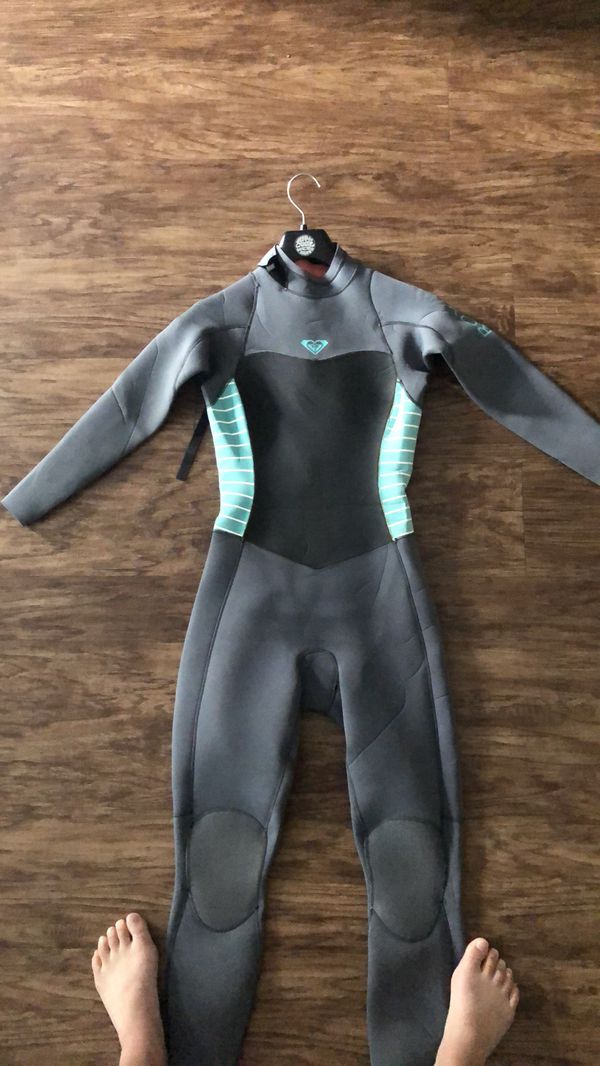 Roxy Wetsuit Size 4 for Sale in Costa Mesa, CA - OfferUp