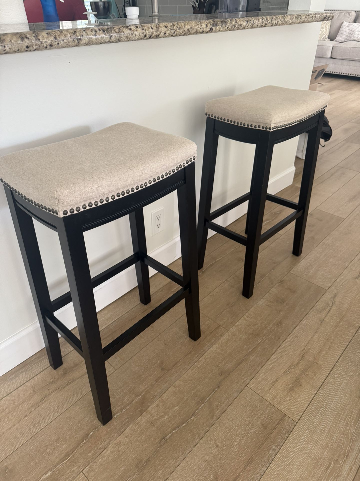 2 Bar Stools